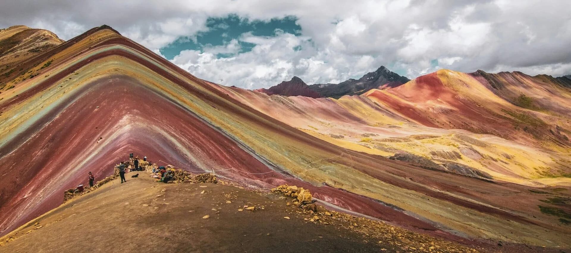 Tour Montaña Arcoiris en Cusco: 7 Colores de Aventura Tour Montaña Arcoiris en Cusco: 7 Colores de Aventura