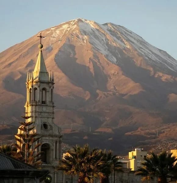 Volcan Misti Arequipa.webp